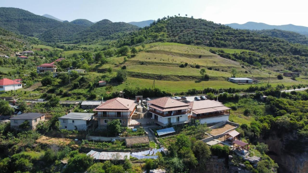 Guest House Bracaj Corovode Ngoại thất bức ảnh