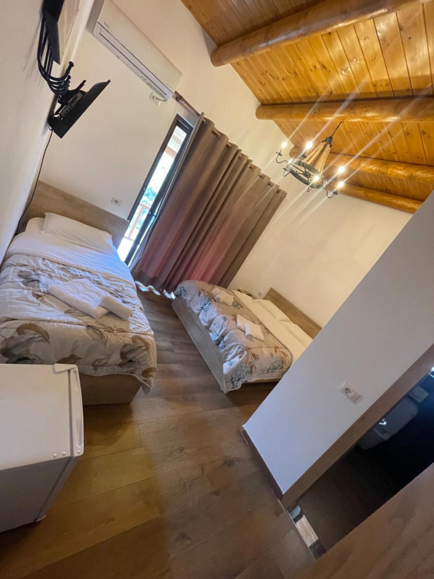 Guest House Bracaj Corovode Ngoại thất bức ảnh
