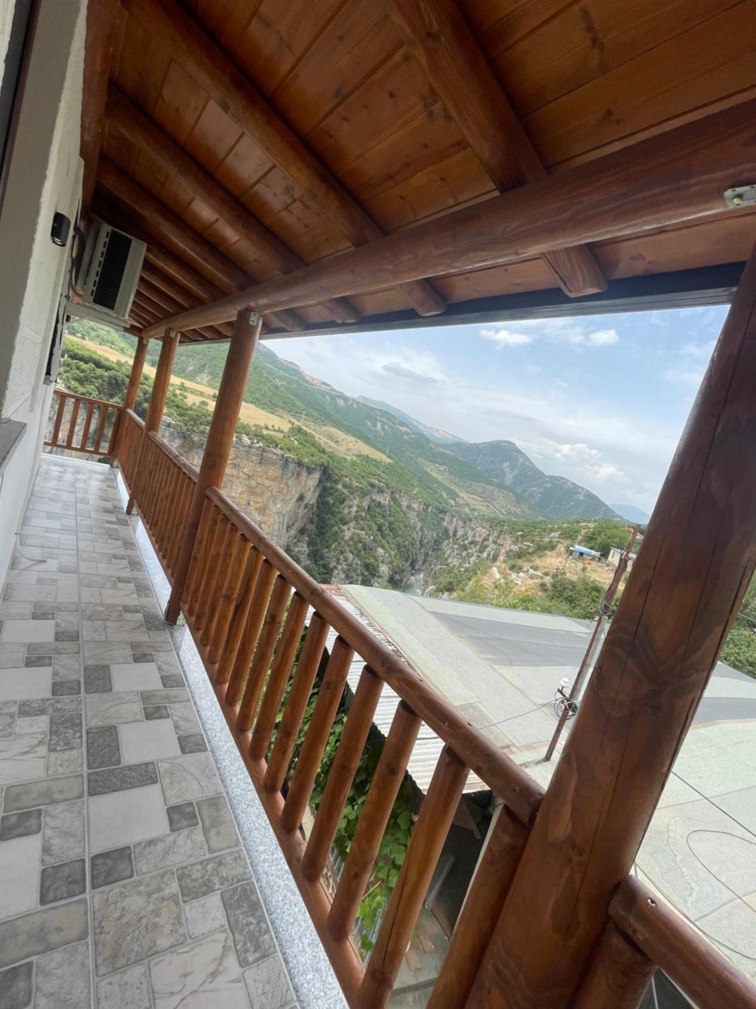 Guest House Bracaj Corovode Ngoại thất bức ảnh